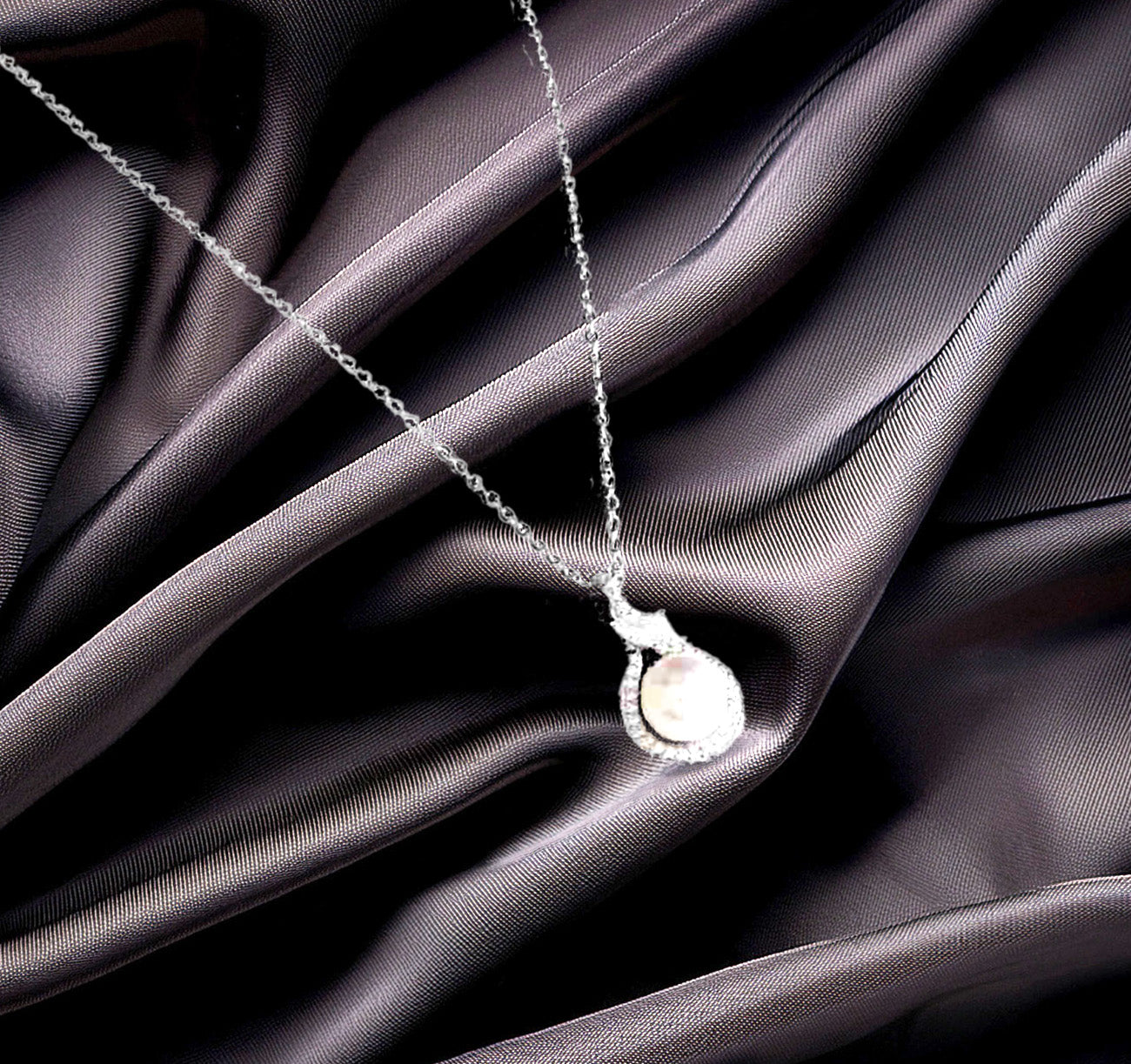Elegant Freshwater Pearl Pendant in 925 Sterling Silver with Sparkling CZ Halo – Timeless Classy Jewelry for Women