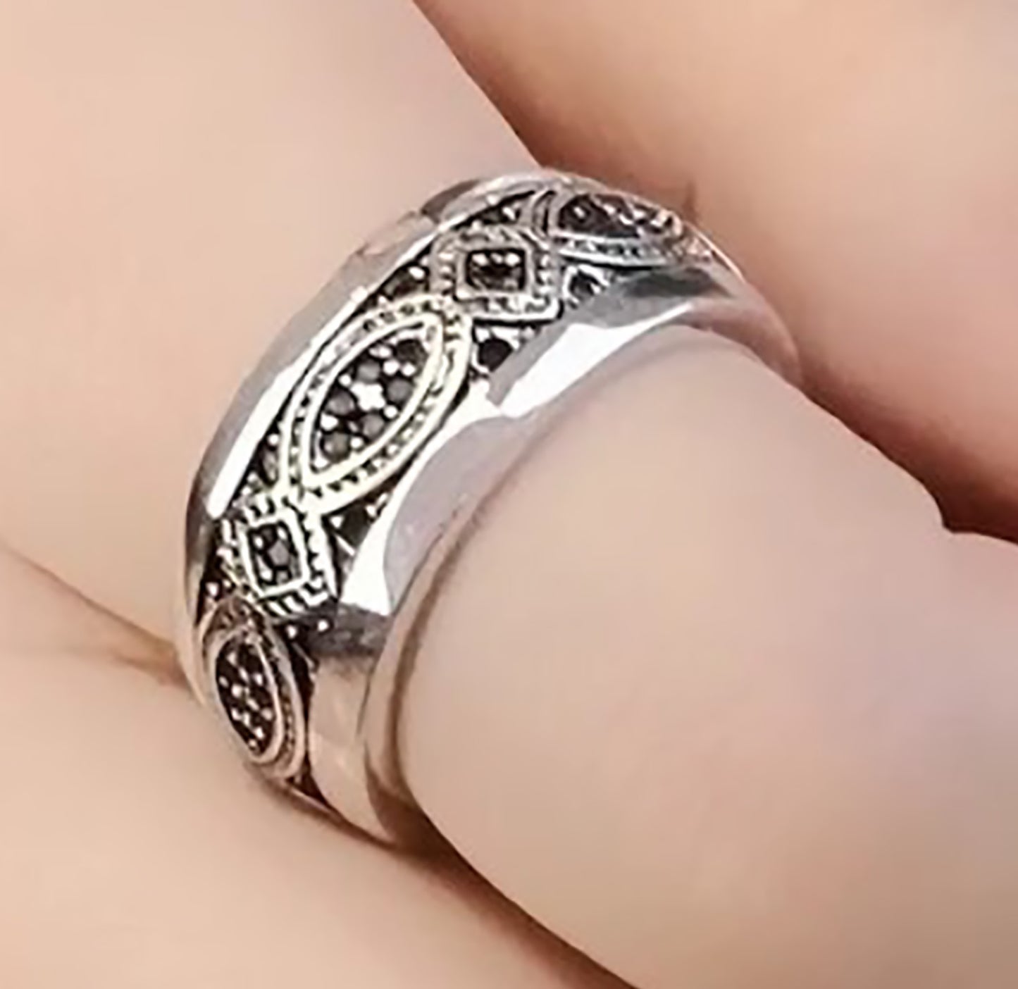 Dual Harmony. Sterling Silver Two Tone Love Knot Band