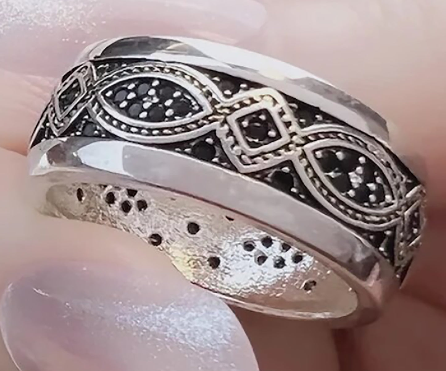 Dual Harmony. Sterling Silver Two Tone Love Knot Band