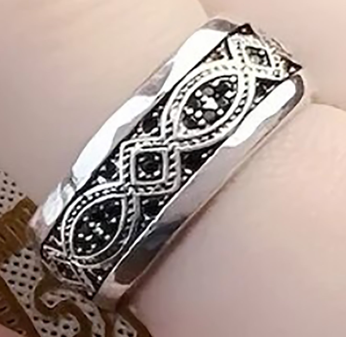 Dual Harmony. Sterling Silver Two Tone Love Knot Band