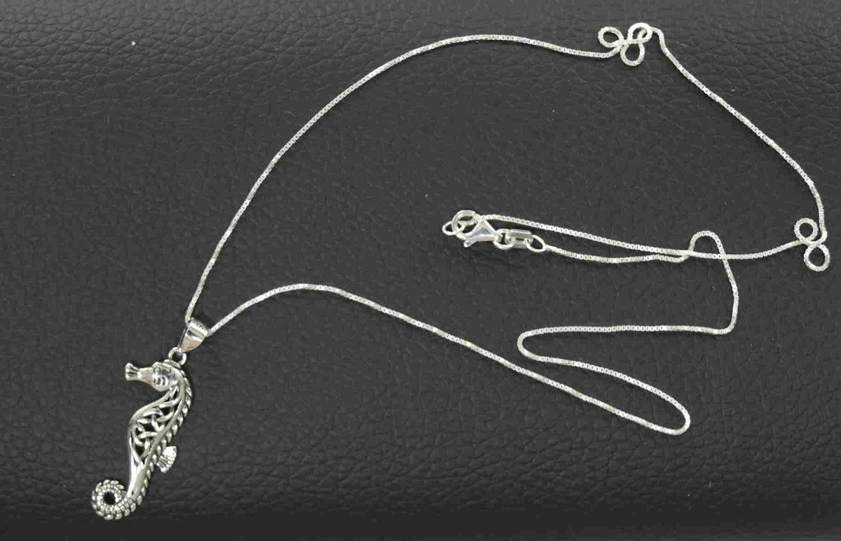 Elegant Sterling Silver Seahorse Pendant on Italian Box Chain – Intricate Ocean-Inspired Design