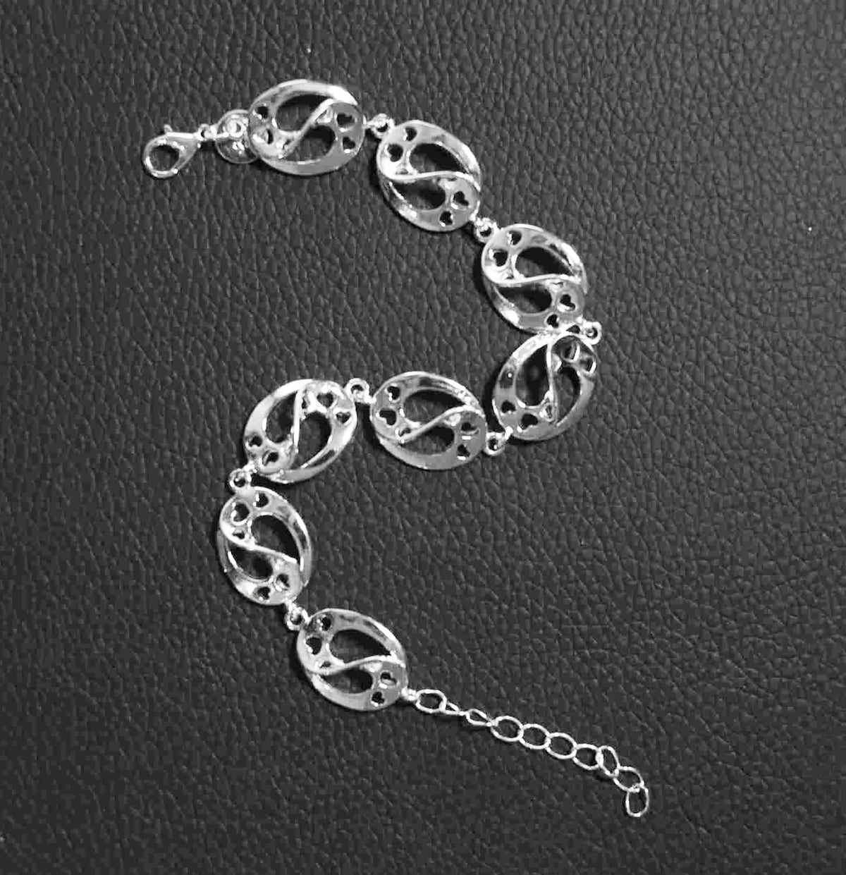 Hearts in Harmony Sterling Silver Link Bracelet –Timeless Love