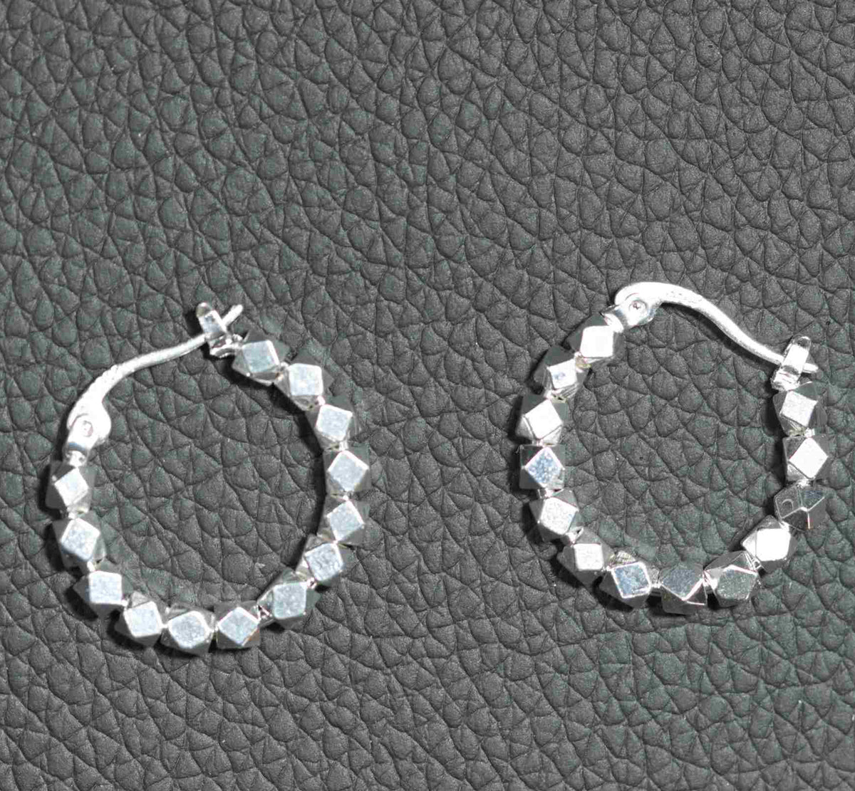 Exquisitely Designed Sterling Silver 20mm Round Hoop Earrings with Sparking Cubic Shaped Beads
