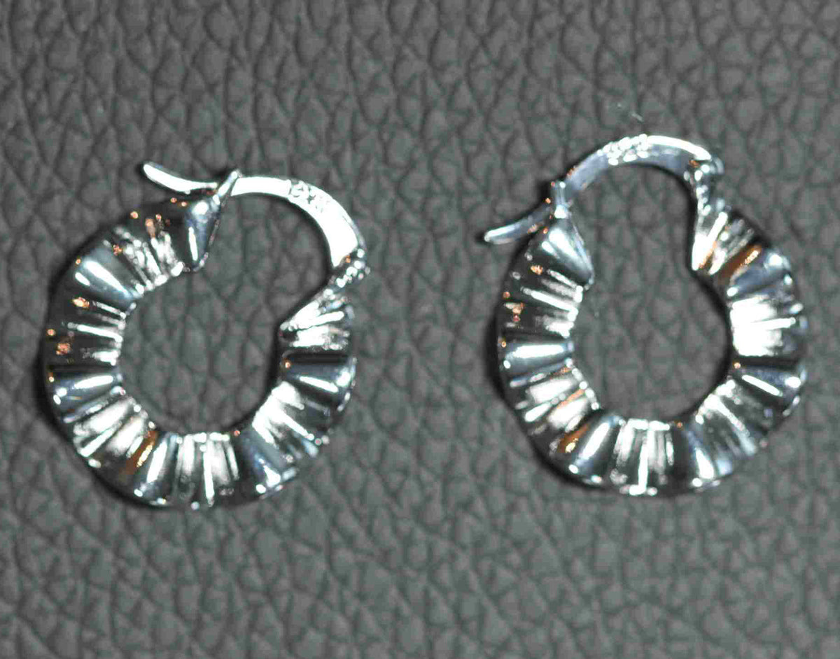Timeless 17.5mm Hammered Sterling Silver Hoop Earrings – Elegant, Lightweight &amp; Hypoallergenic Hoops for Everyday Chic