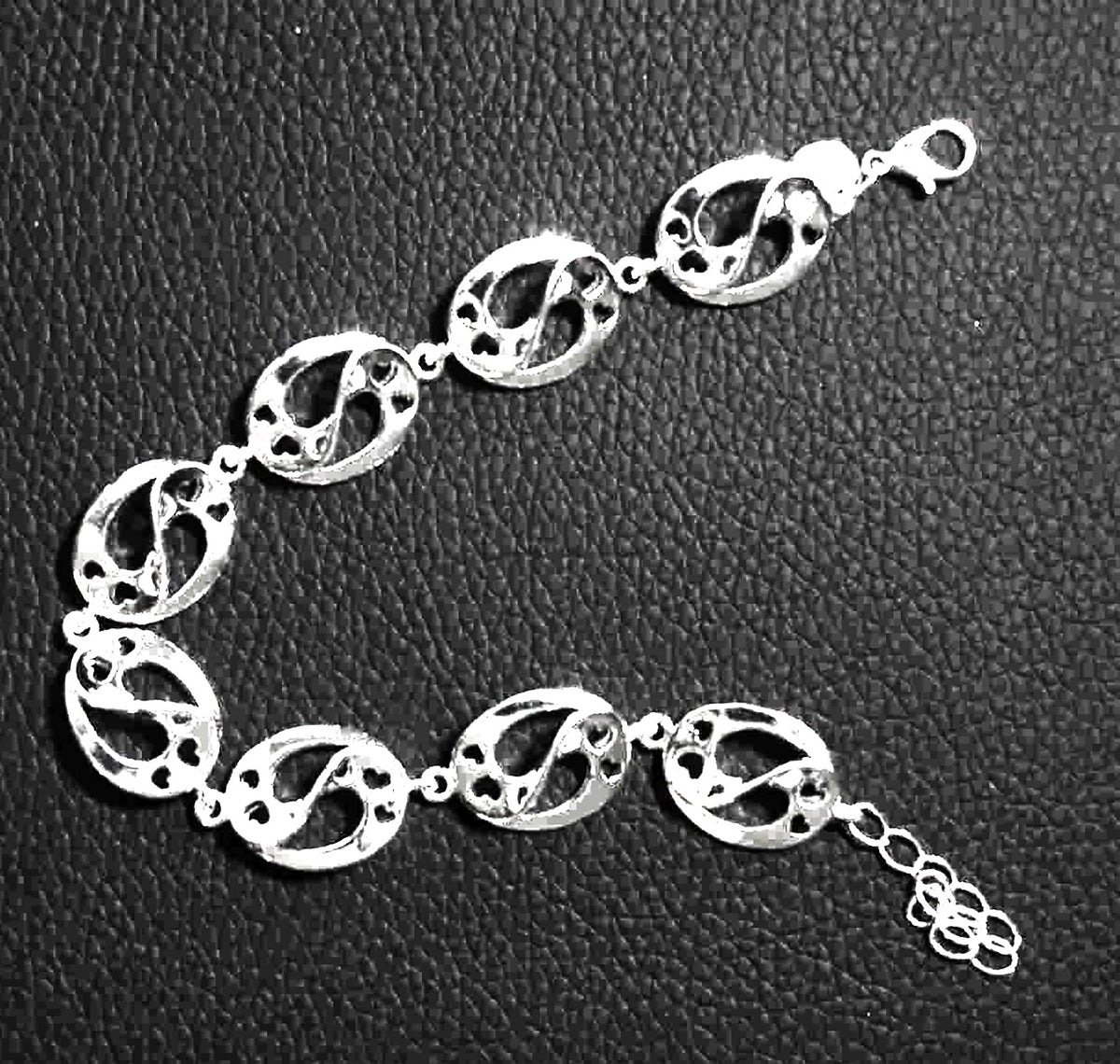 Hearts in Harmony Sterling Silver Link Bracelet –Timeless Love