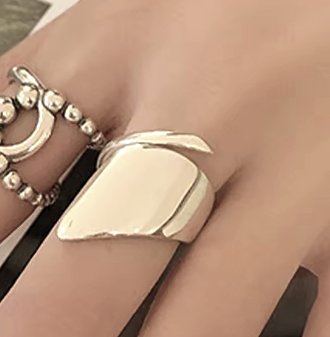 Silver Veil – Irregular V-Shaped Adjustable Ring for Her