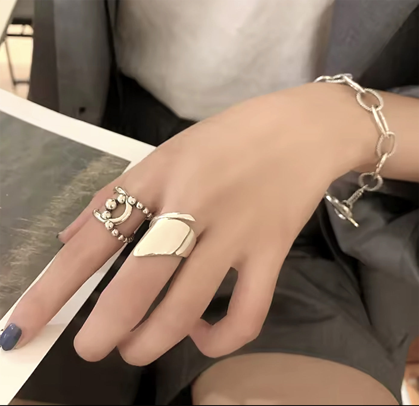 Silver Veil – Irregular V-Shaped Adjustable Ring for Her