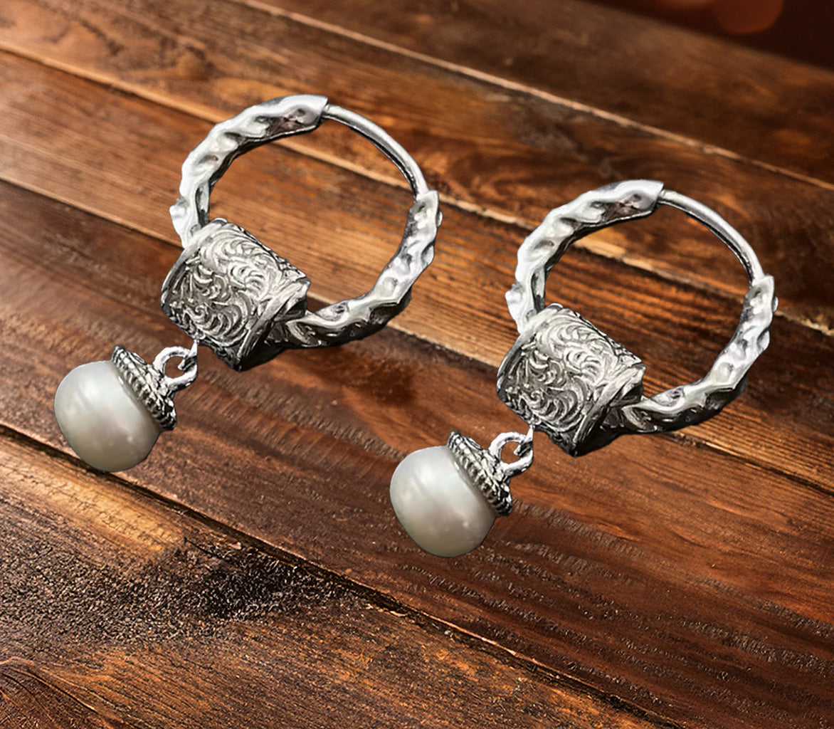 Trendy Sterling Silver Freshwater Pearl Hoop Earrings with Intricate Detailing and Removable Pearl Slider
