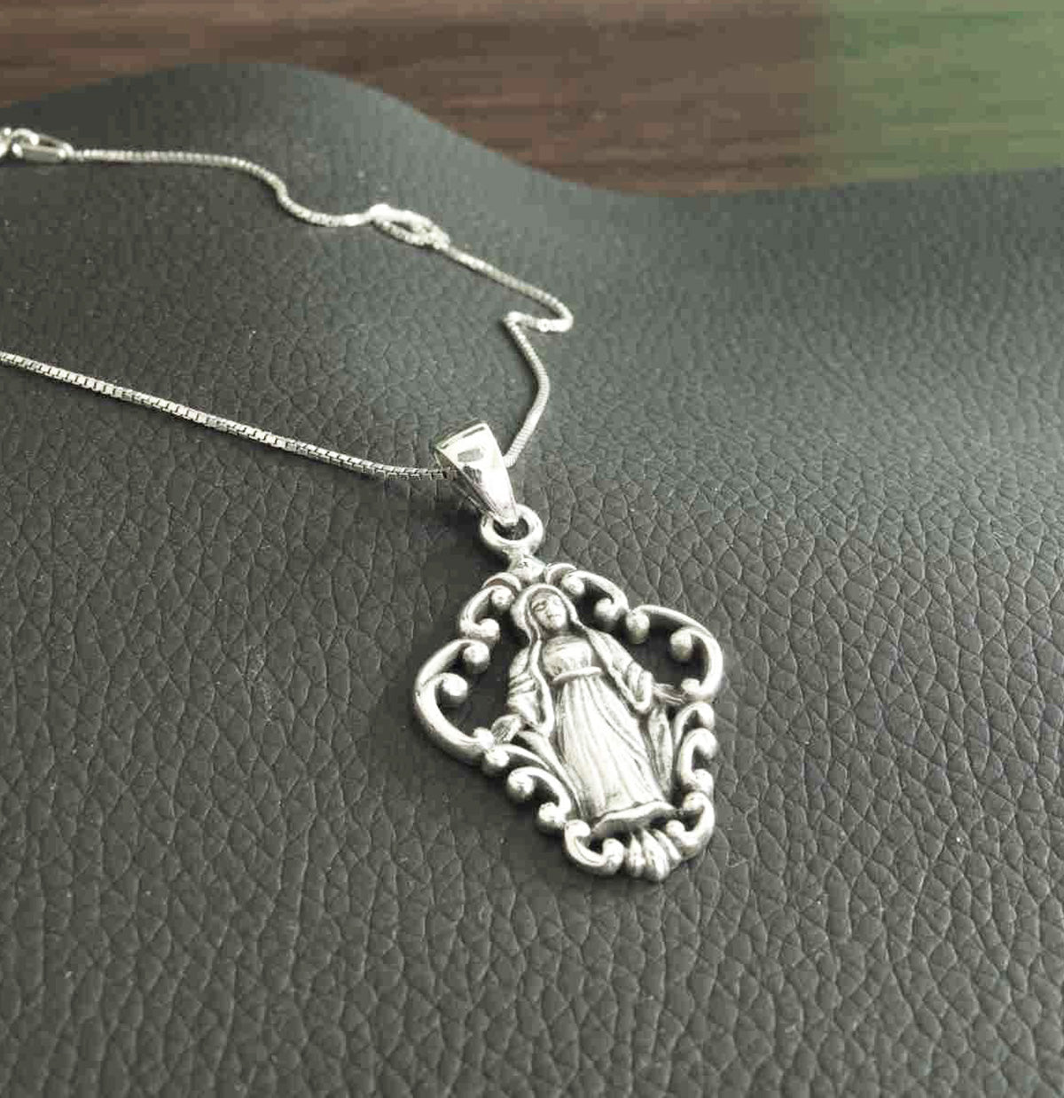 Sterling Silver Virgin Mary Pendant with Intricate Design and 18" Italian Platinum-Look Box Chain – Religious Necklace for Women