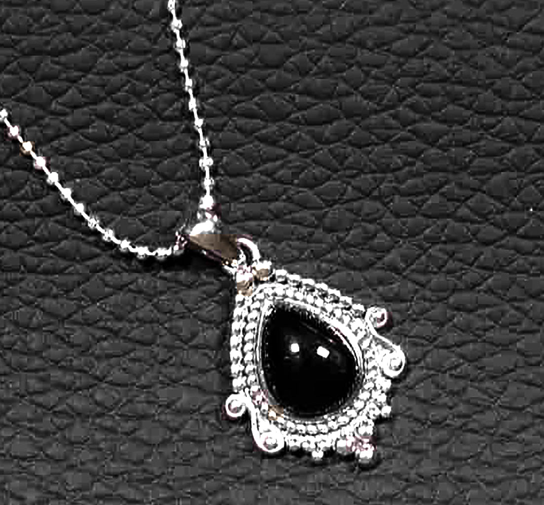Timeless Sterling Silver Pear-Shaped Black Stone Pendant with Vintage Design on Italian Diamond-Cut Ball Chain