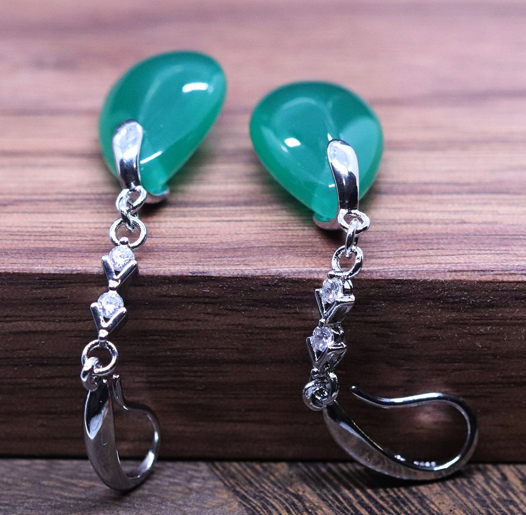 Elegant Sterling Silver Tear-Drop Polished Chalcedony Jade Dangle Earrings. 925ijewel.com