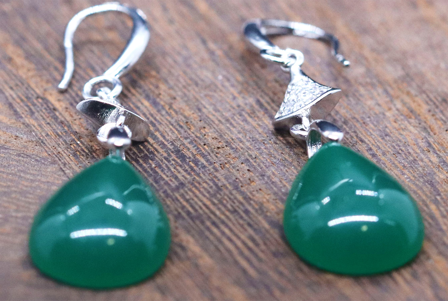 Elegant Sterling Silver Water Droplet Sleek Finish Genuine Chalcedony Jade Drop Earrings. 925ijewel.com
