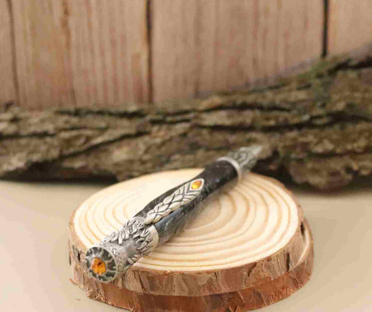 Handcrafted pen