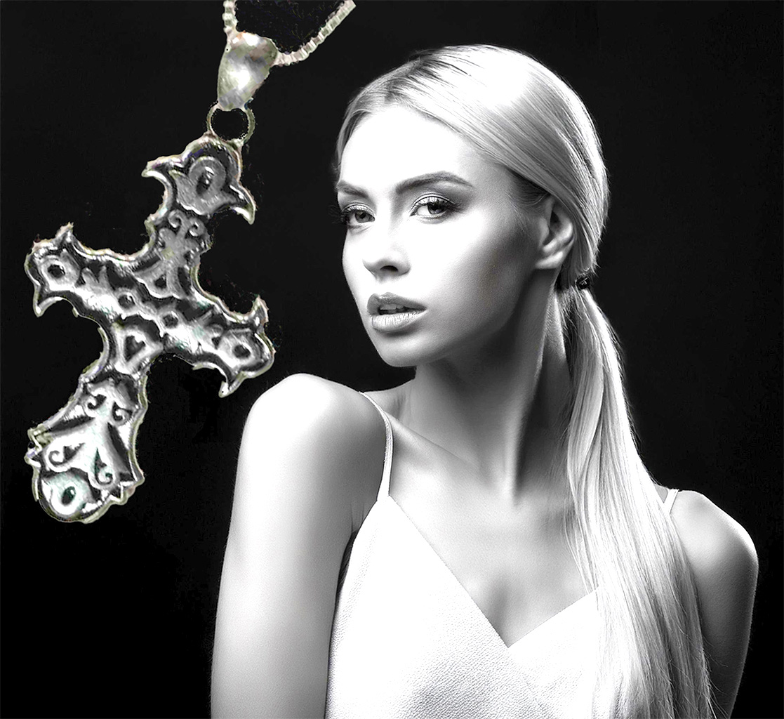 Sterling Silver Vintage Cross Necklace on Italian Box Chain – Elegant Faith-Inspired Jewelry Gift. 925ijewel.com