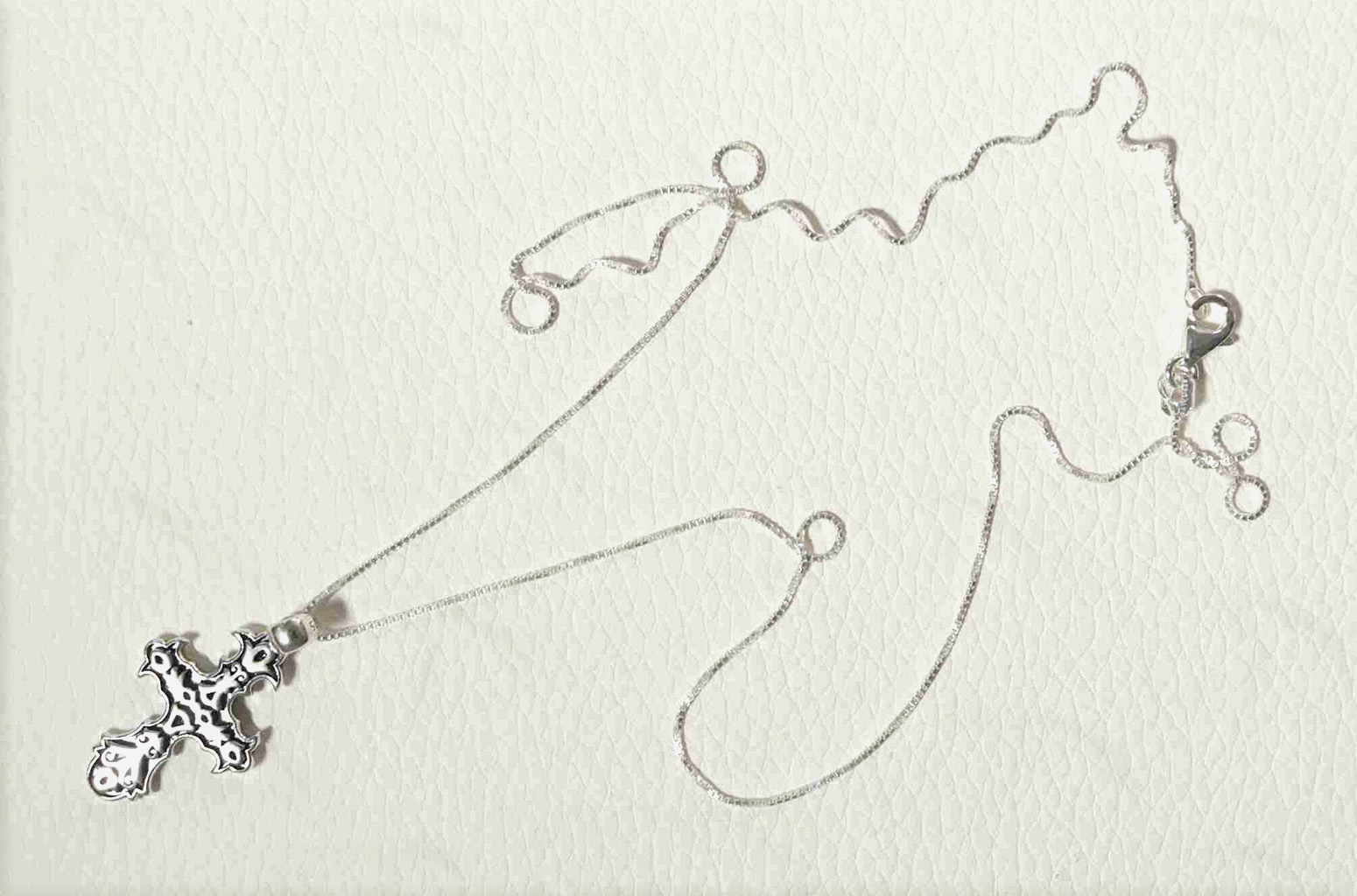 Sterling Silver Vintage Cross Necklace on Italian Box Chain – Elegant Faith-Inspired Jewelry Gift. 925ijewel.com