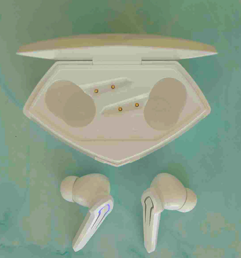 GlowPods 5.2 – Next-Gen Wireless HIFI Earbuds with LED Charging Case. 925ijewel.com