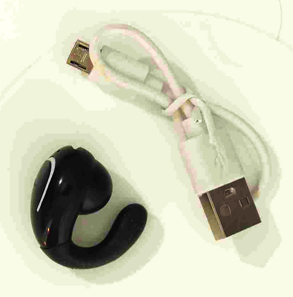Next-Gen Black Bluetooth Ear-Clip Headset Noise Cancelling HD Mic Lightweight Design. 925ijewel.com